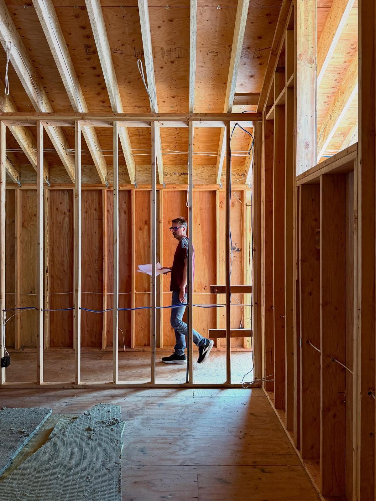 Illustrasjonsfoto av åpent stenderverk under renovering